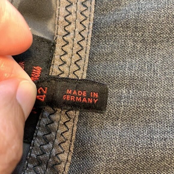 Escada for Neiman Marcus Germany Made Wool/Mohair Blend Pencil Skirt. EU42 - Picture 10 of 11